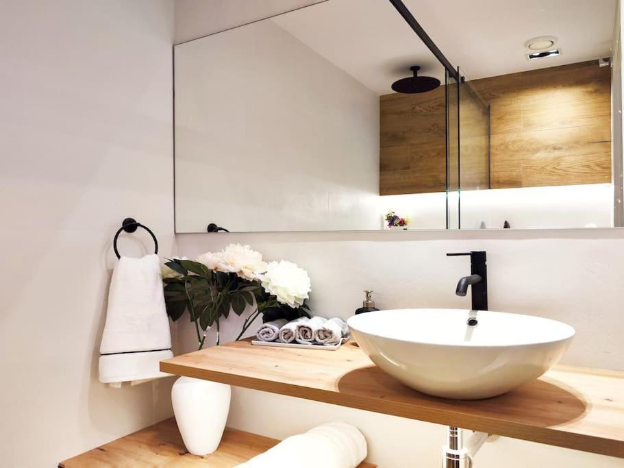 Increible Apartamento De Lujo En Terrassa Esterno foto